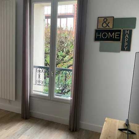 2 Pieces Renove Parc Des Expositions Porte De Versailles Apartment Vanves